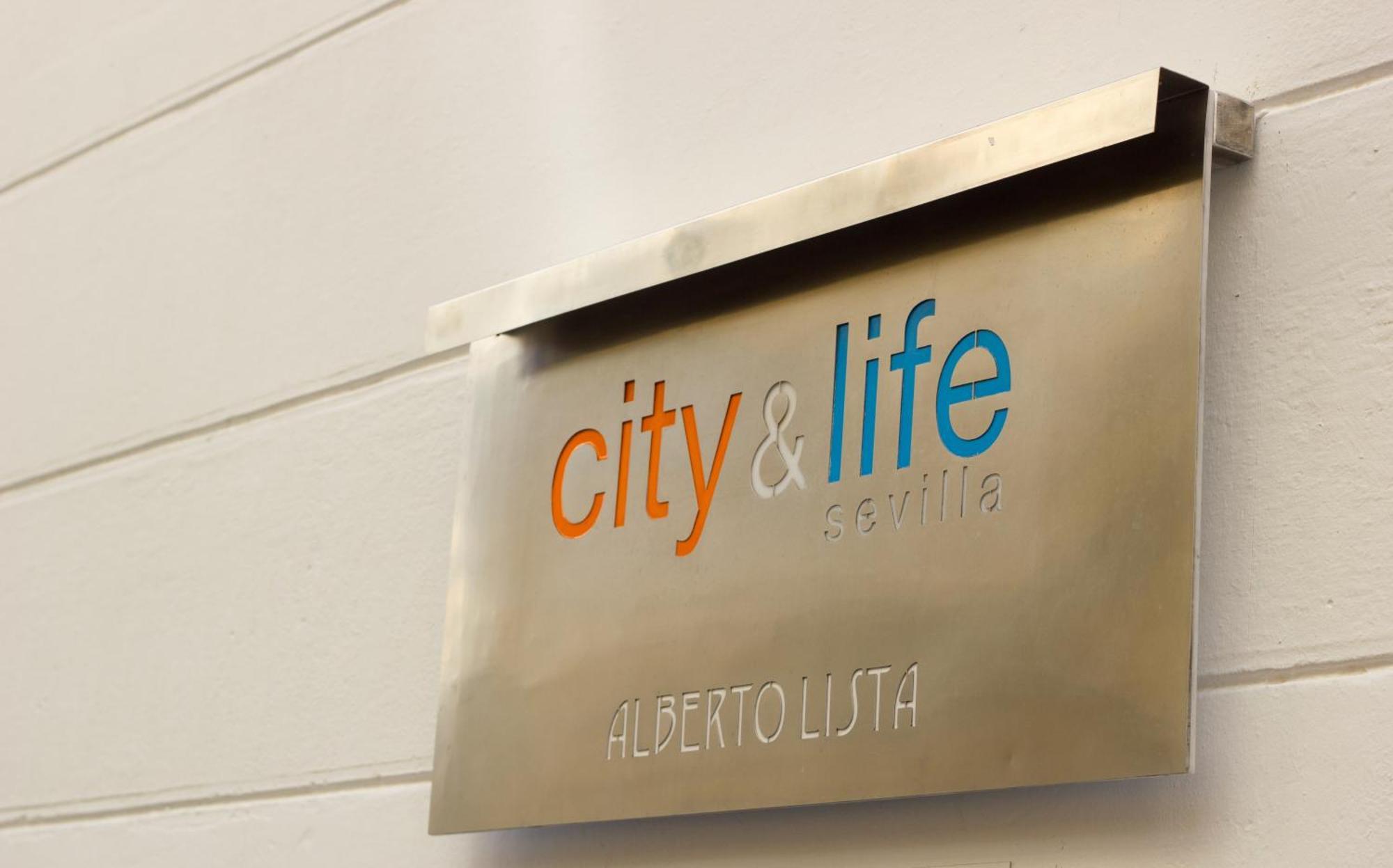 Life Apartments Alberto Lista Sevilla Exterior foto